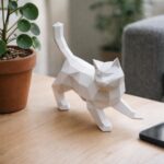 Papercraft einer gehenden Katze als 3D-Origami