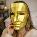 Papercraft de máscara masculina em origami 3D