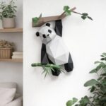 Hängender Panda als 3D-Origami-Papercraft