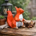 Papercraft d'écureuil assis en origami 3D