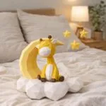 Papercraft giraffa addormentata sulla luna, modello in carta 3D