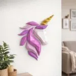 Papercraft cabeça de unicórnio de parede rosa e roxa em origami 3D