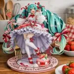 Papercraft Strawberry Miku