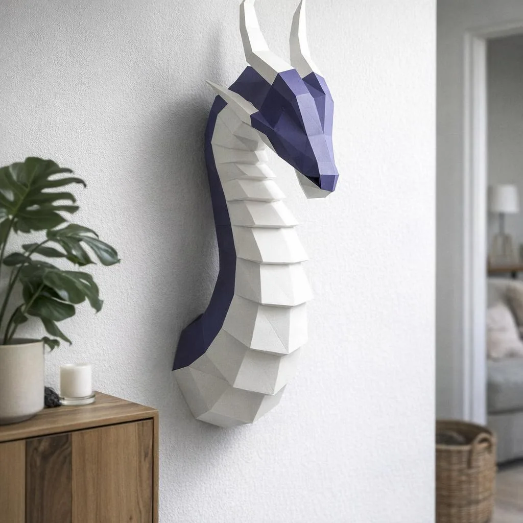 Papercraft weiß-violetter Drachenkopf als 3D-Origami