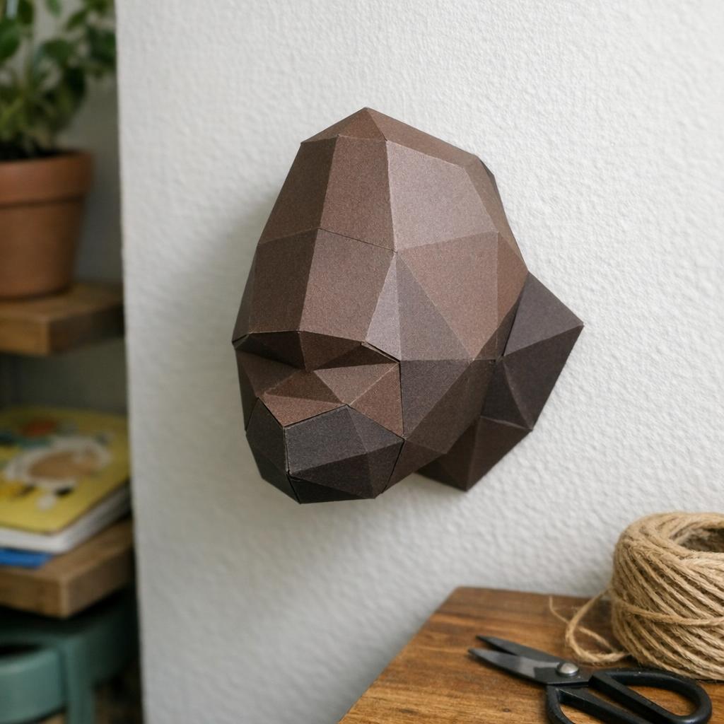 Petit trophée tête de gorille en papercraft 3D pour enfants