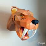 Papercraft de tête de tigre dents de sabre en origami 3D