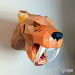 Papercraft de cabeza de tigre dientes de sable en origami 3D