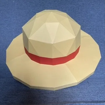 Chapeau de paille beige à bande rouge (chapeau de Luffy), autre angle
