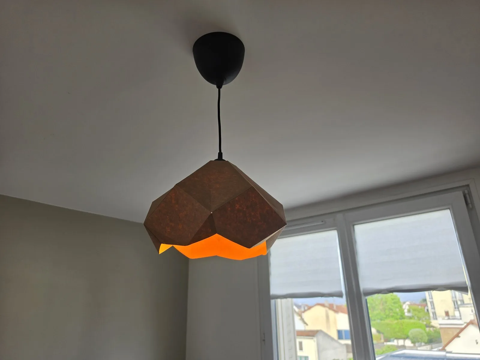 Lámpara Solsticio en papercraft 3D