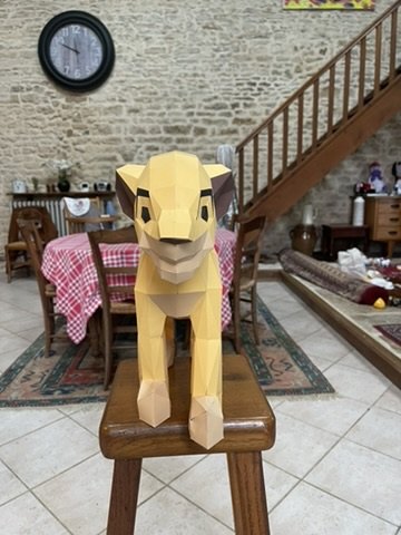 Papercraft von Simba als 3D-Origami