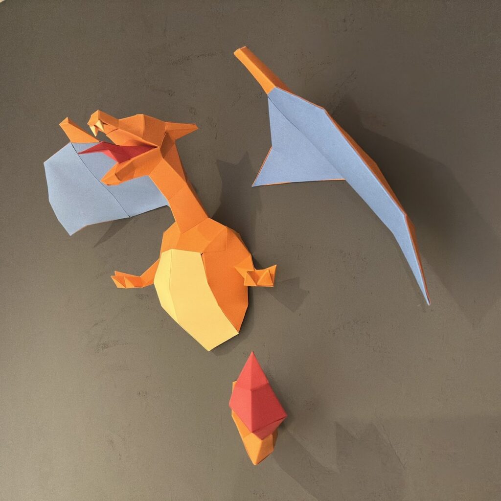 Glurak Papercraft als 3D-Origami-Wanddekoration