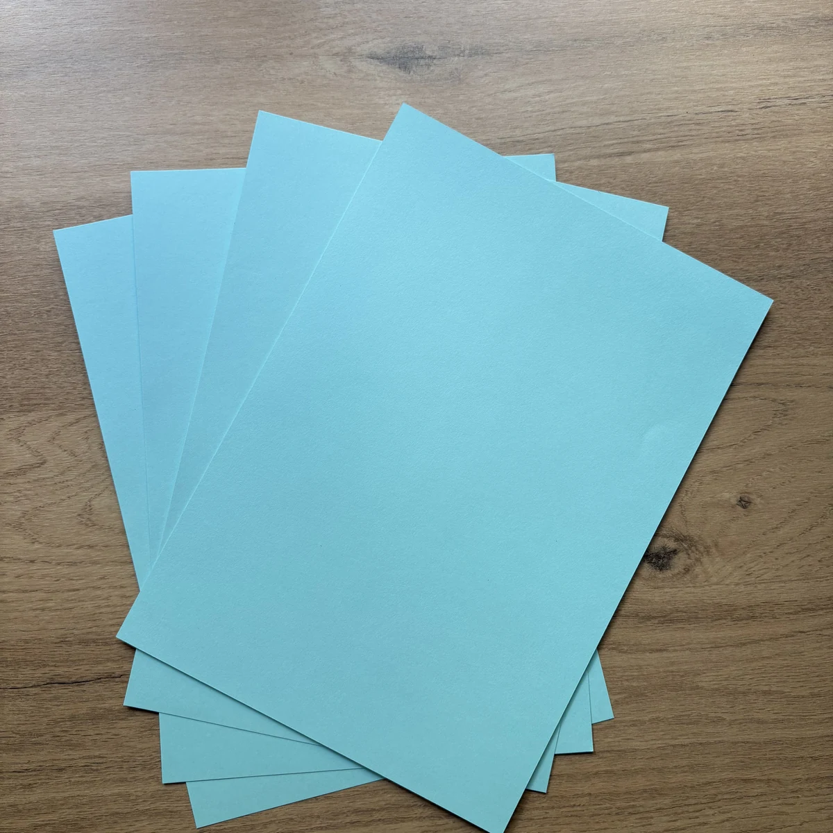 Pastel azure blue matte cardstock A4 – over 180 gsm Pastel azure blue matte cardstock A4 – over 180 gsm