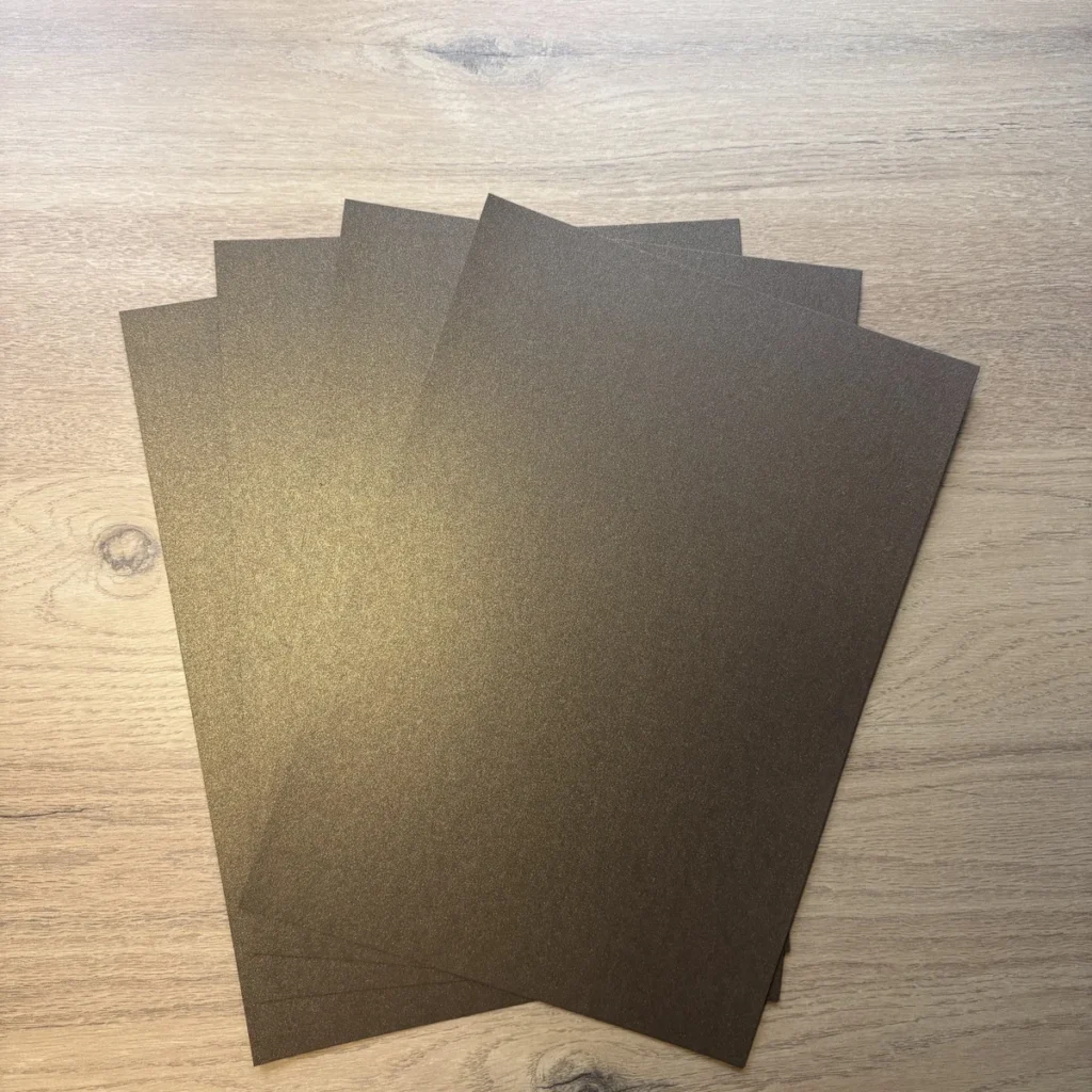 Papier cartonné Marron brillant