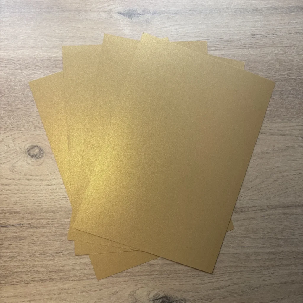 Papier cartonné Or brillant