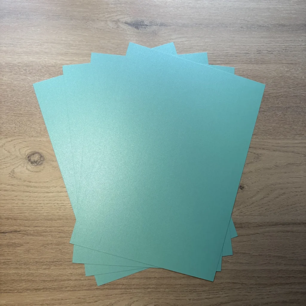 Mint green glossy cardstock A4 – over 180 gsm