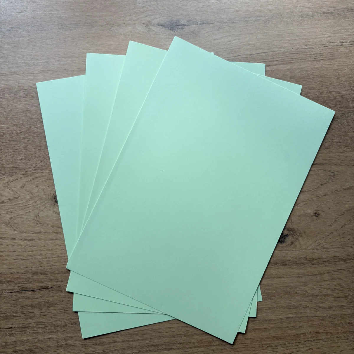 Mint green matte cardstock A4 – over 180 gsm Mint green matte cardstock A4 – over 180 gsm