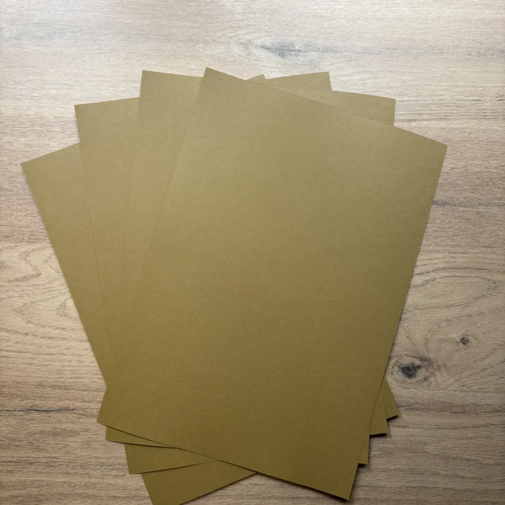 Papel cartão A4 Caramelo, acabamento fosco – mais de 180 g/m²